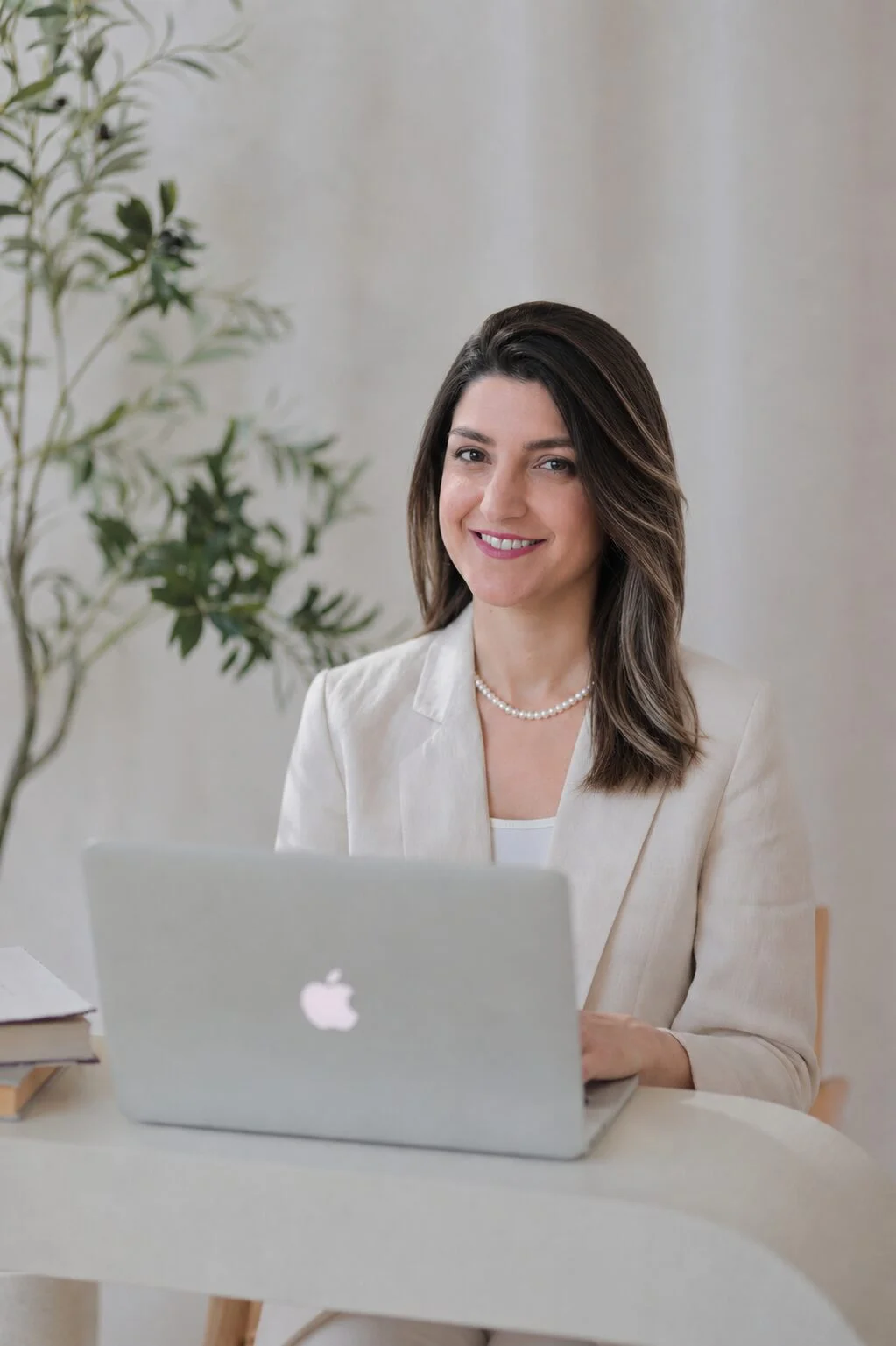 Home Dr. Pegah Hajizargarbashi